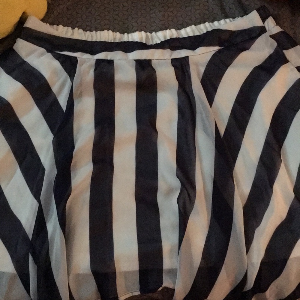 Flowy striped skirt